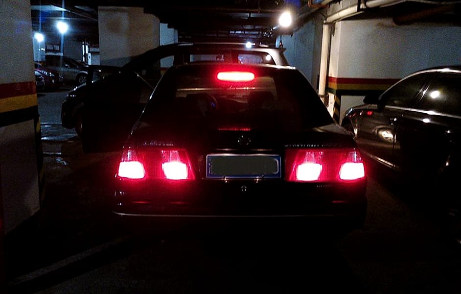 x xotic tech GS-100A LED Strobe Flash Controller for Car — assembled view