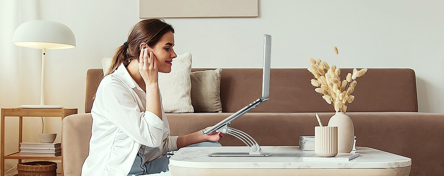 Nulaxy Adjustable Laptop Stand Dual Foldable Riser 10-17" — package contents