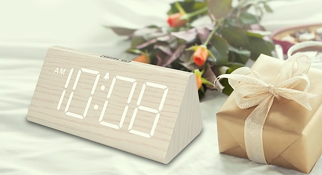 DreamSky Wooden Digital Alarm Clock with USB Charger Port — scale reference