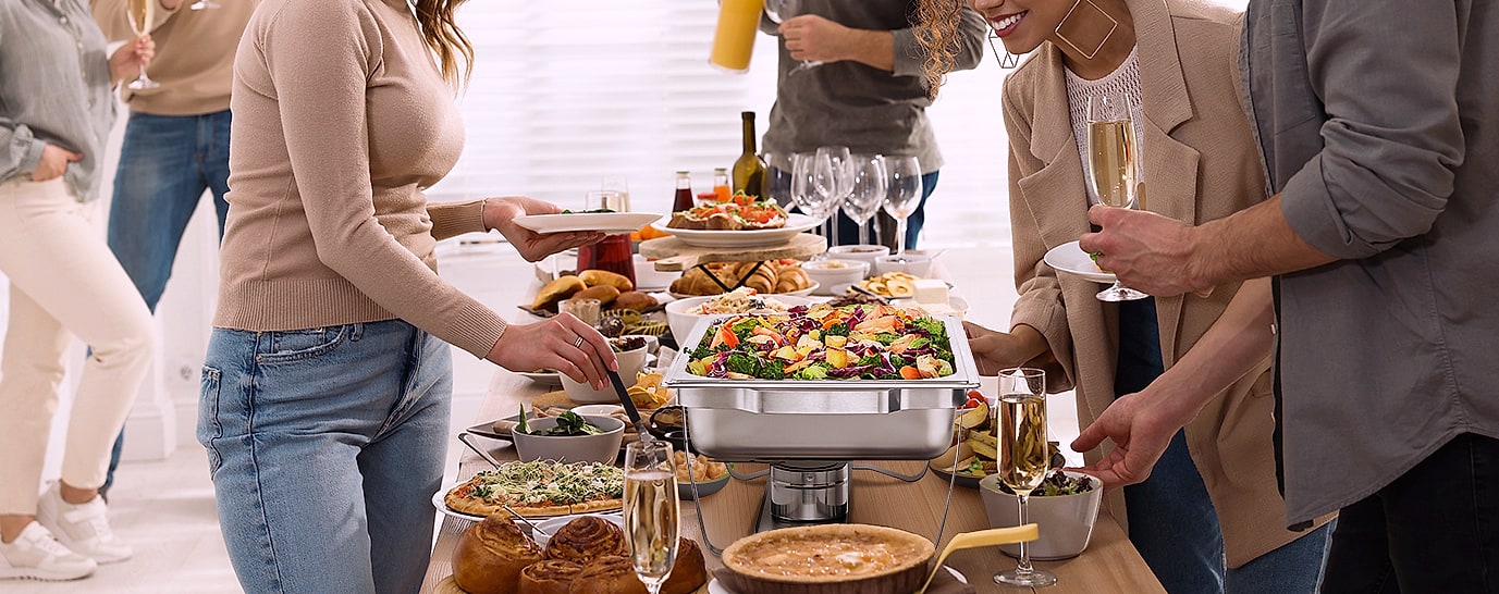 SucceBuy 8QT Rectangle Chafing Dish Buffet Warmer Set — interior detail