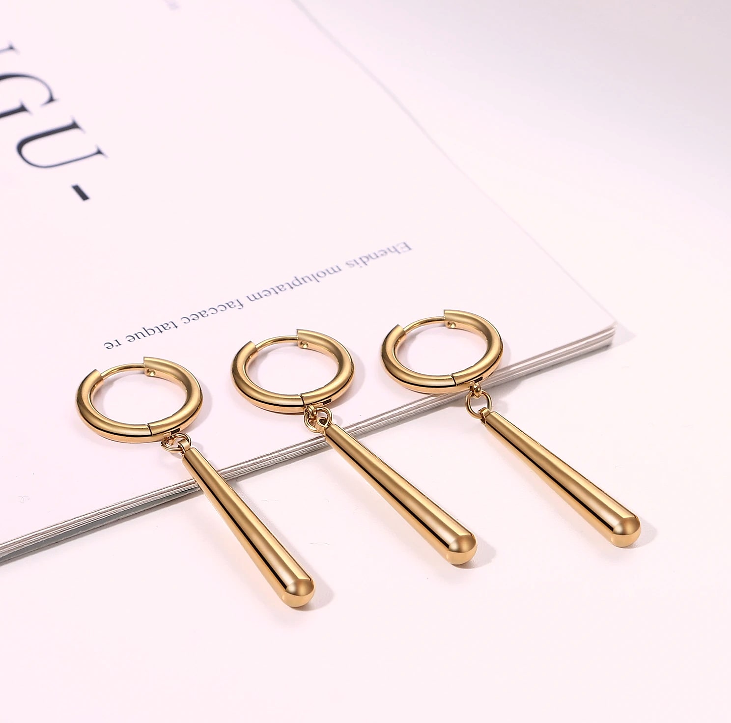 BONISKISS Zorro Dangle Earrings Stainless Steel Roronoa — interior detail