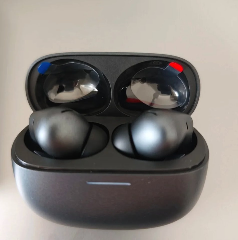 Redmi Buds 8 Pro TWS Earbuds with Active Noise Cancellation — side view