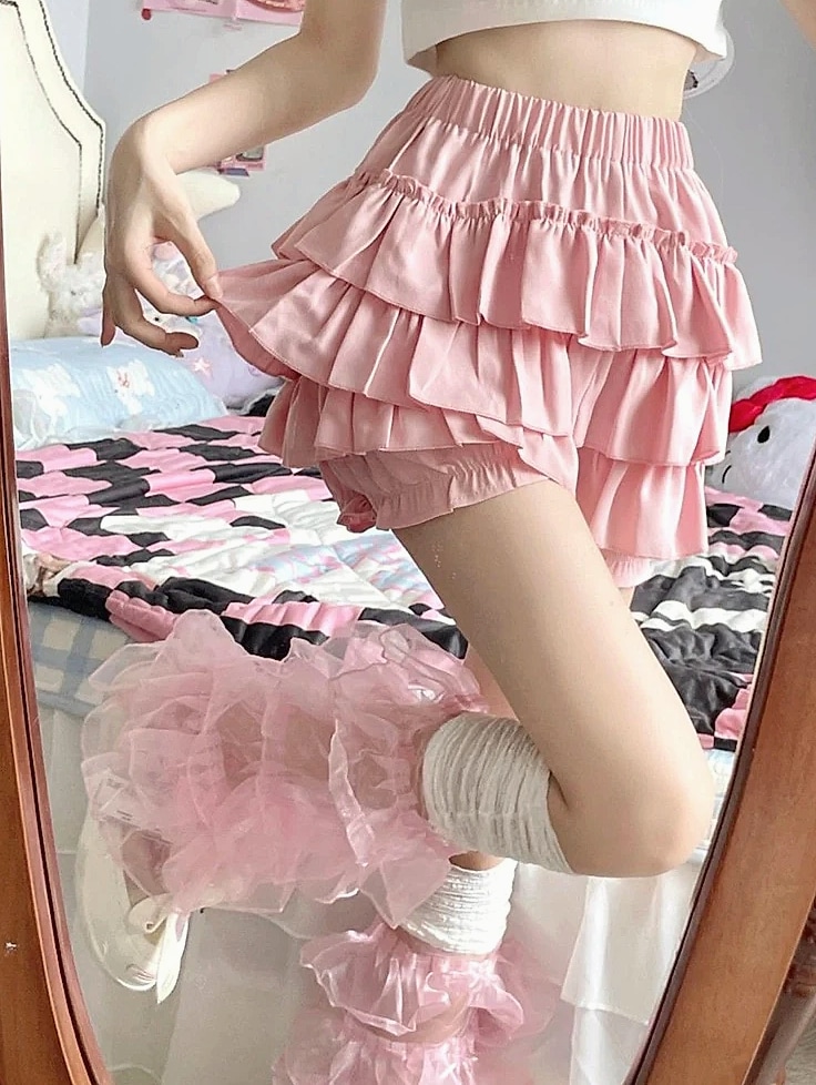 MEXZT Y2K Sweet Ruffles Mini Skirt with Bow — size comparison