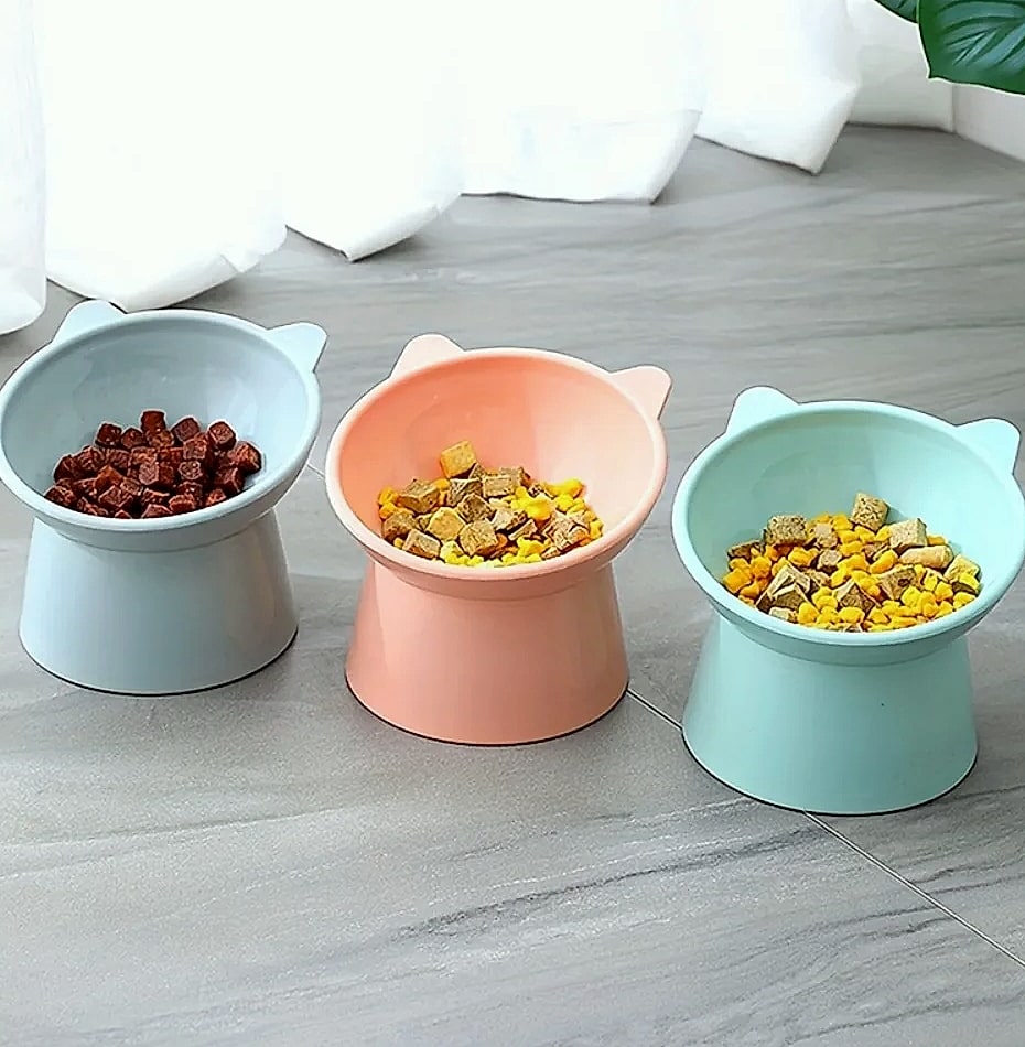 Novelty Moon Cat Ear Raised Pet Bowl Elevated Feeder — scale reference