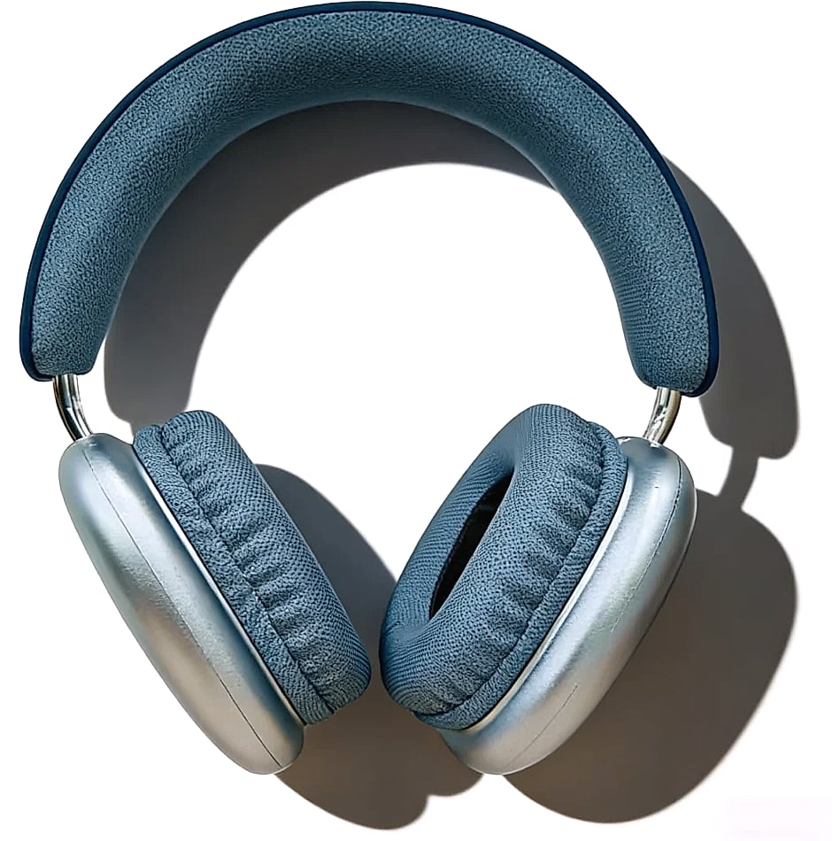 TD-20 Wireless Headphone Bluetooth 5.3 with 40mm Driver — scale reference
