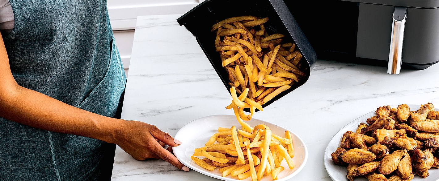 Ninja DZ201 Foodi 8 Quart DualZone Air Fryer with 2 — package contents