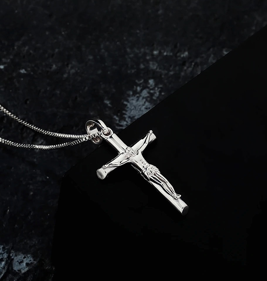 TOPGRILLZ 925 Sterling Silver Jesus Cross Pendant — feature highlights