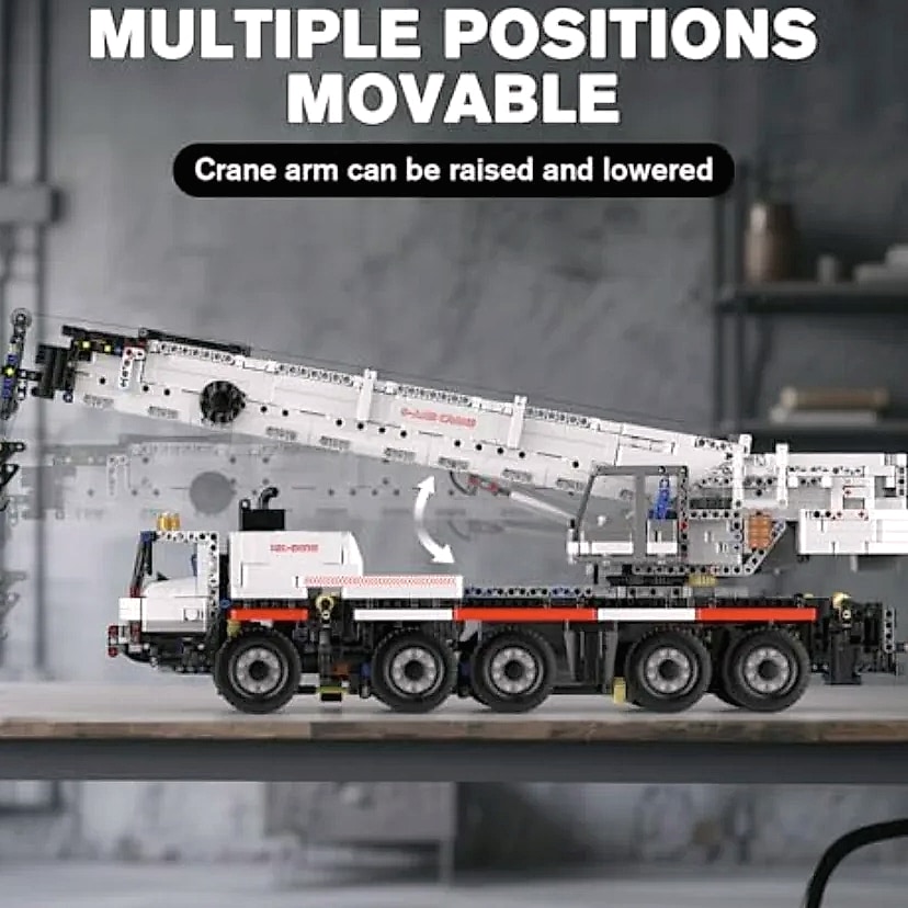 Mould King 17075 APP Programmable Construction Crane — close-up details