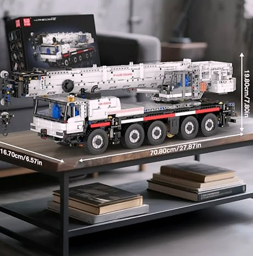 Mould King 17075 APP Programmable Construction Crane — scale reference