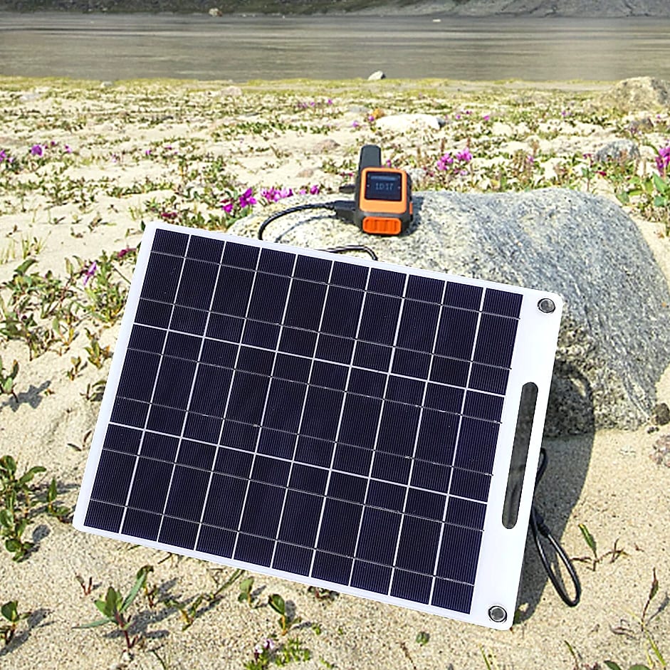 APWIKOGER 30W Solar Panel Portable 5V Phone Charger — scale reference