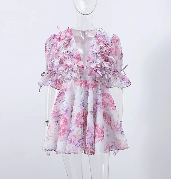Chic Floral Printed Mini Dress Backless Sleeveless Hem — scale reference