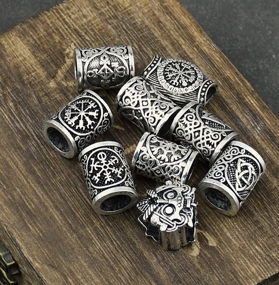 Nostalgia Viking Rune Bear Paw Beads Charms Hair Bead Set — package contents
