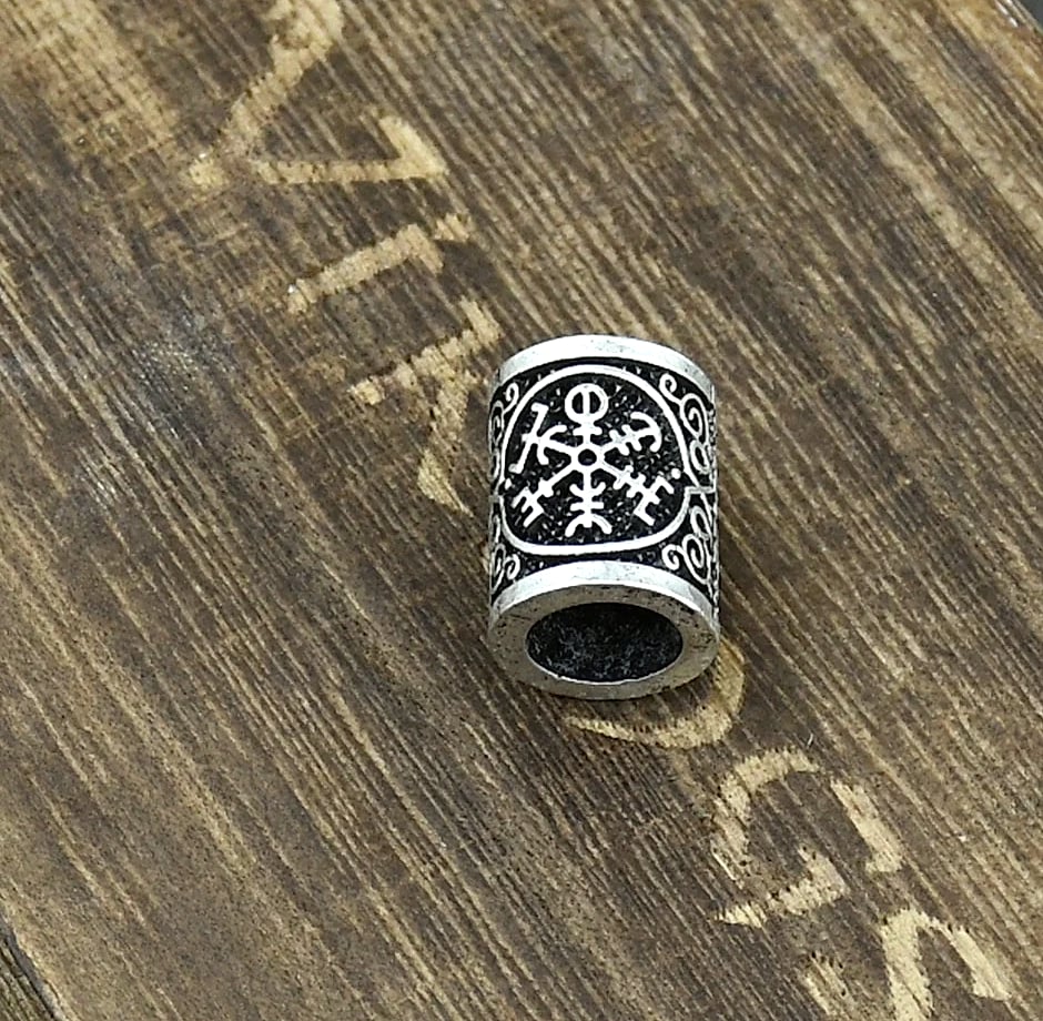 Nostalgia Viking Rune Bear Paw Beads Charms Hair Bead Set — feature highlights