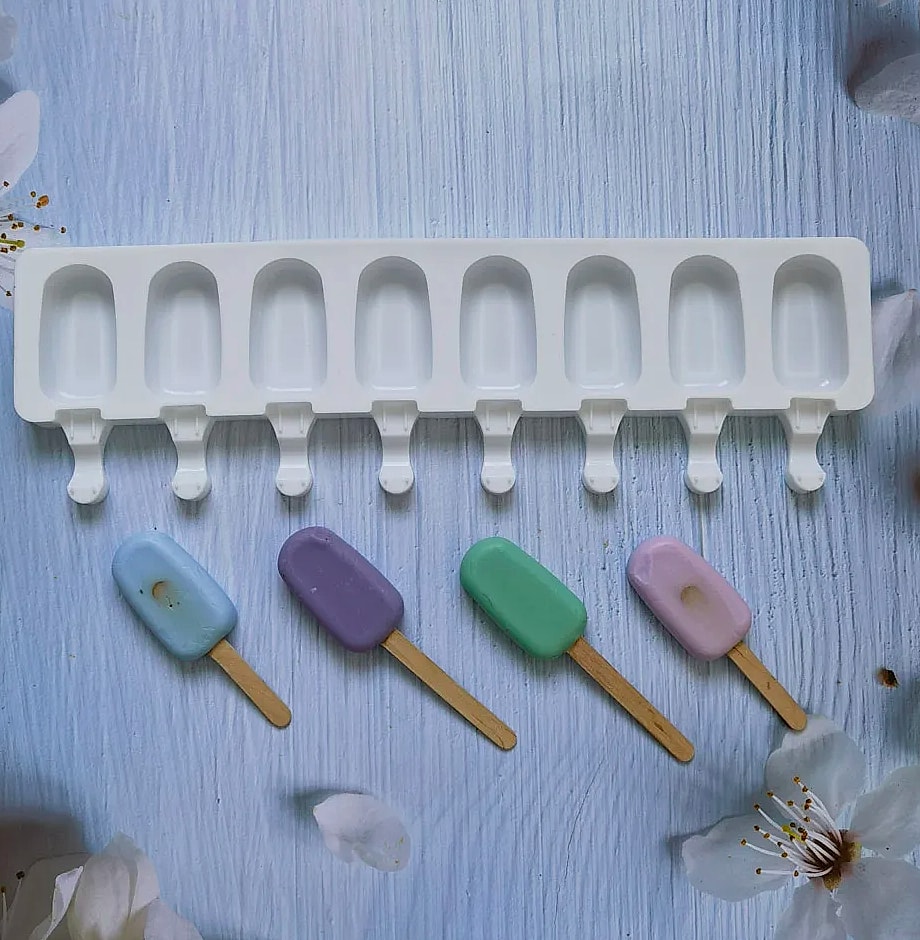 8-Hole Silicone Popsicle Mold for Homemade Ice Cream and — assembled view
