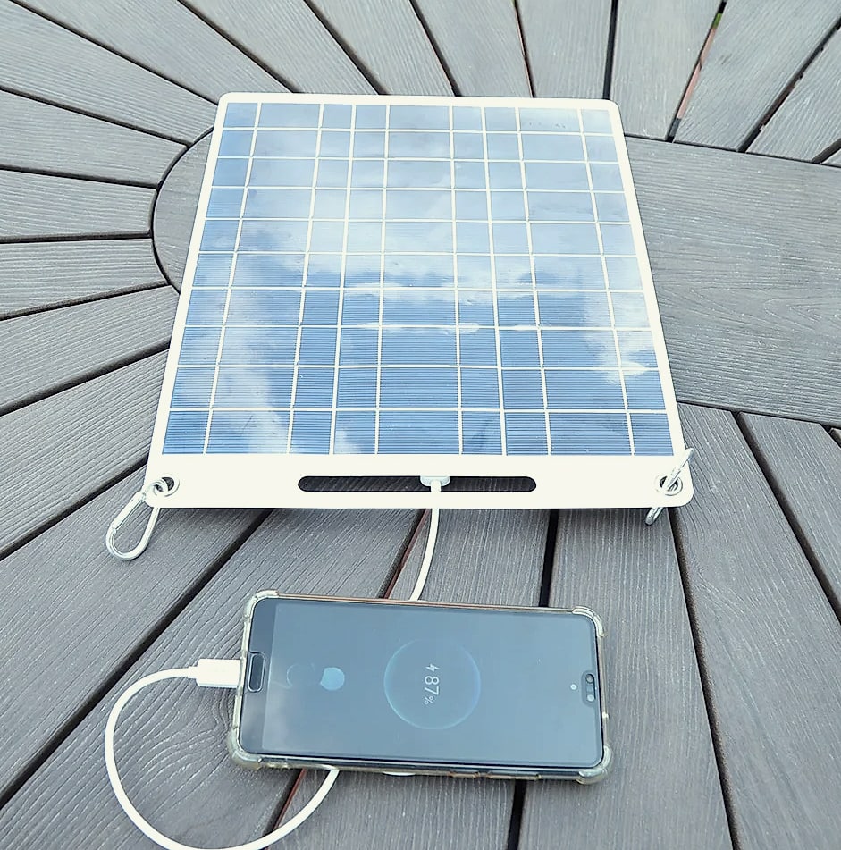 APWIKOGER 30W Solar Panel Portable 5V Phone Charger — side view