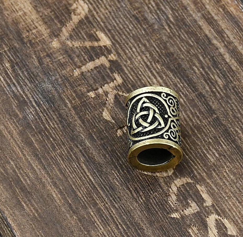 Nostalgia Viking Rune Bear Paw Beads Charms Hair Bead Set — parts overview