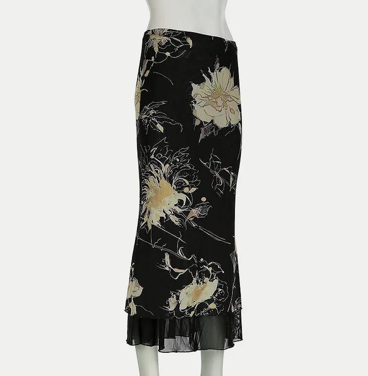 Goth Dark Y2K Double Layer Mesh A-Line Skirt Fairy — scale reference
