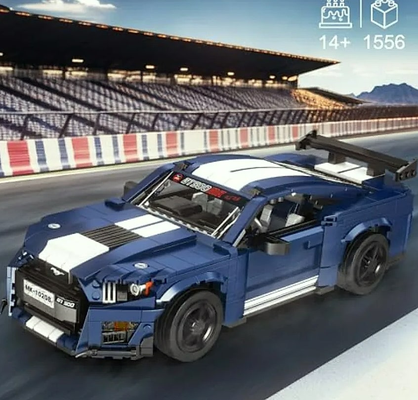 Mould King 10208 Classic Sports Car Building Kit — side view