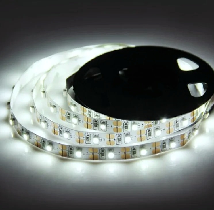 WIXOLighting 5M USB LED Strip Light 5V 3528 SMD — package contents