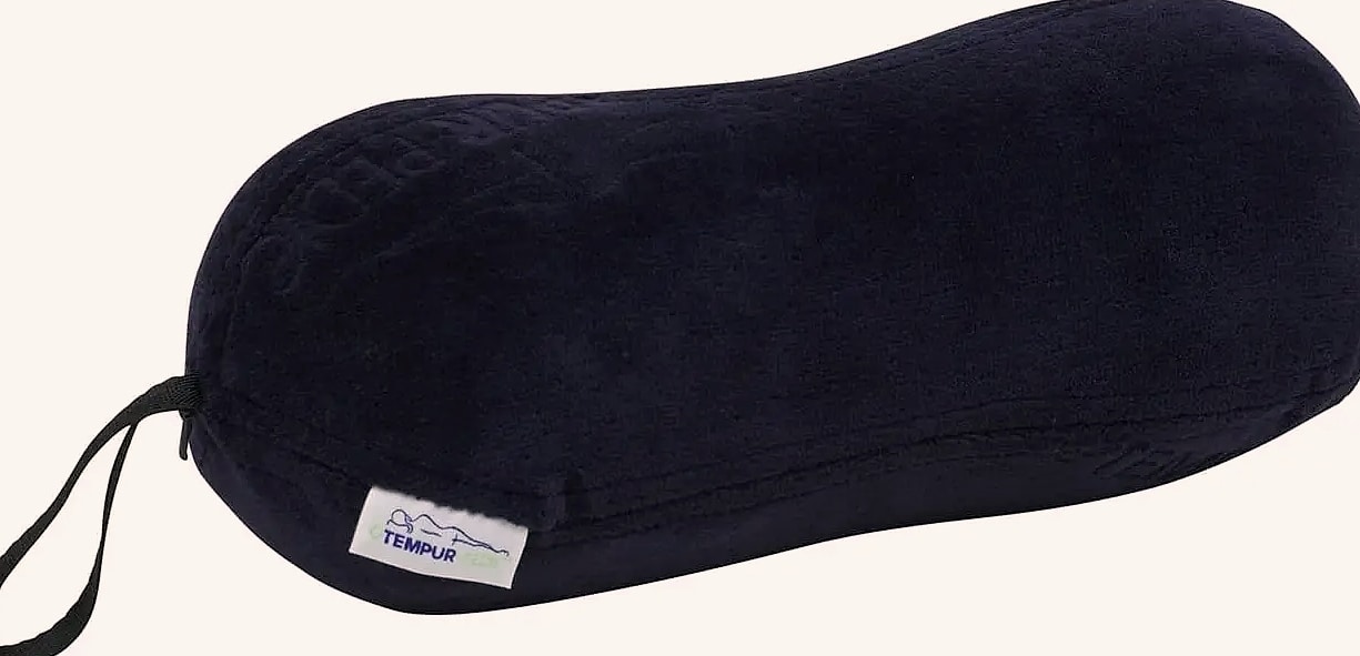 Memory Foam Travel Pillow, Peanut-Shaped Neck and Lumbar — package contents