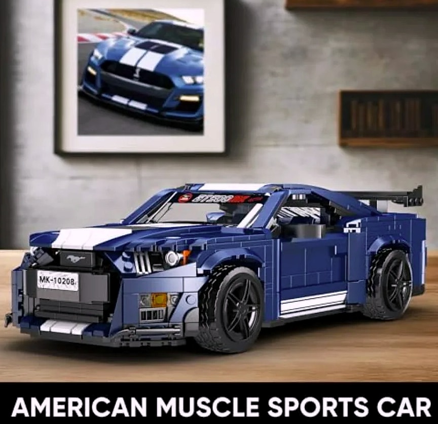 Mould King 10208 Classic Sports Car Building Kit — assembled view