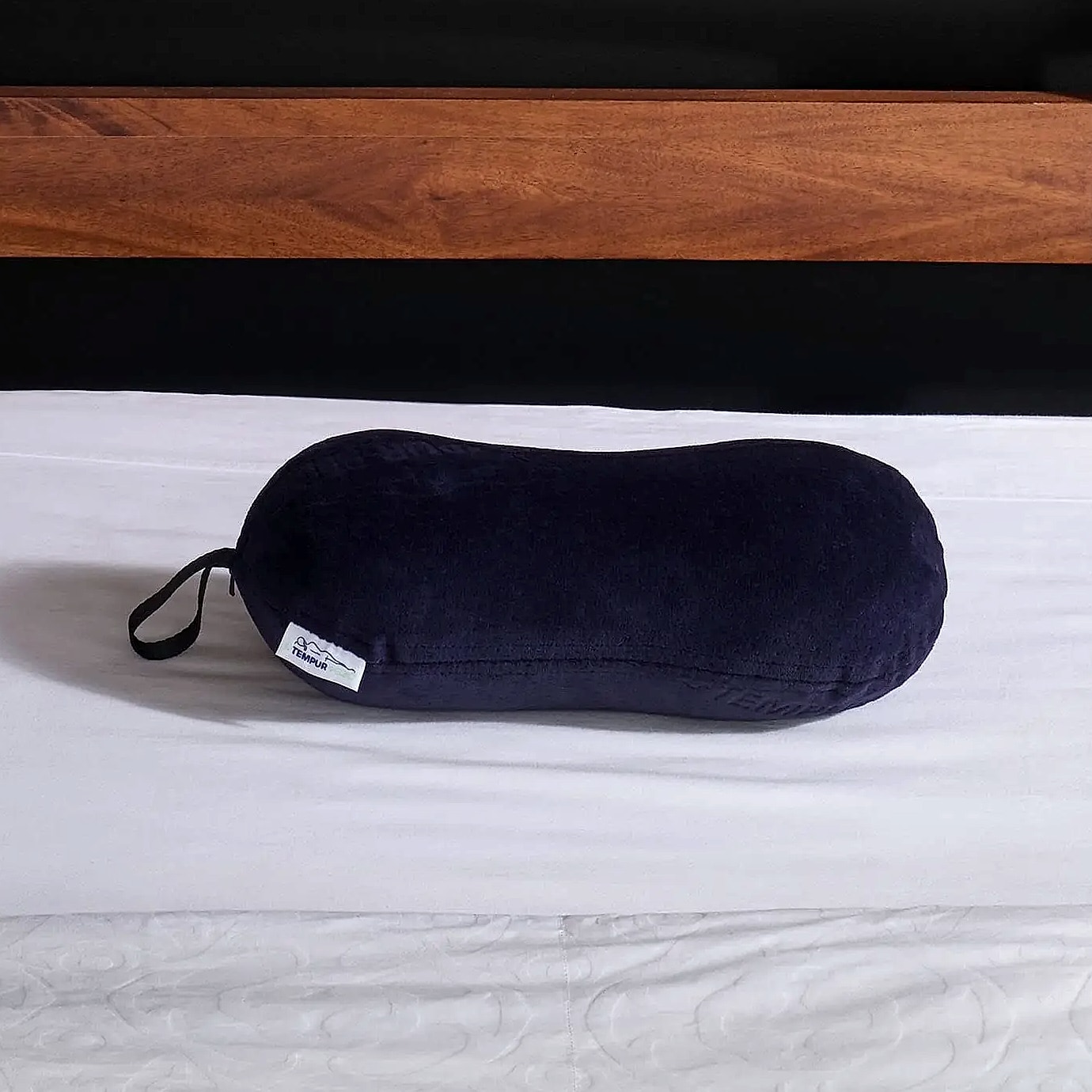 Memory Foam Travel Pillow, Peanut-Shaped Neck and Lumbar — assembled view