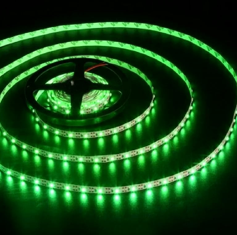 WIXOLighting 5M USB LED Strip Light 5V 3528 SMD — scale reference