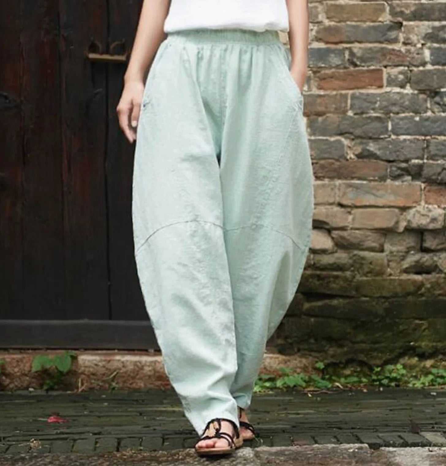 Aristarchus Cotton Linen Women's Cargo Pants Loose Fit — scale reference