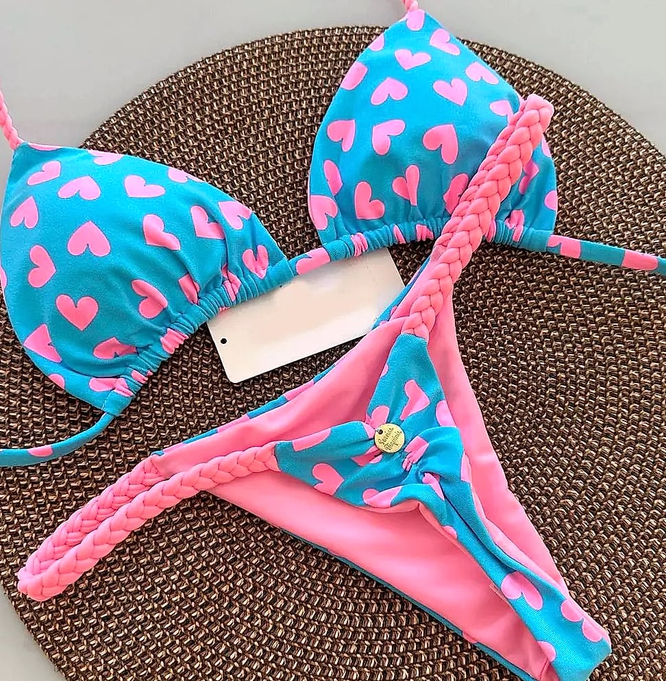 Women's Two-Piece Bikini Swimsuit Quick-Dry Beach Set — scale reference
