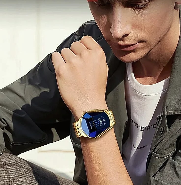 M.A.W Men's Stainless Steel Sports Quartz Watch — close-up details