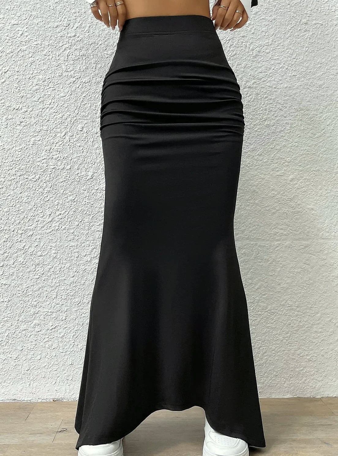 DOHTIH Women's Solid Fishtail Skirt High Waist — package contents