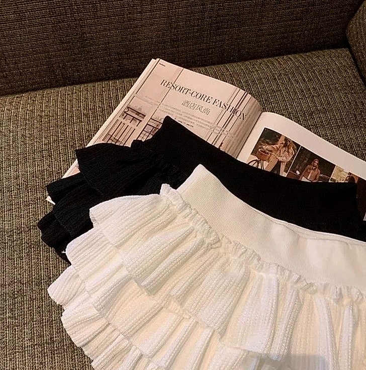XPQBB Women's Mini Skirt Korean Fashion Ruched Ruffle — feature highlights