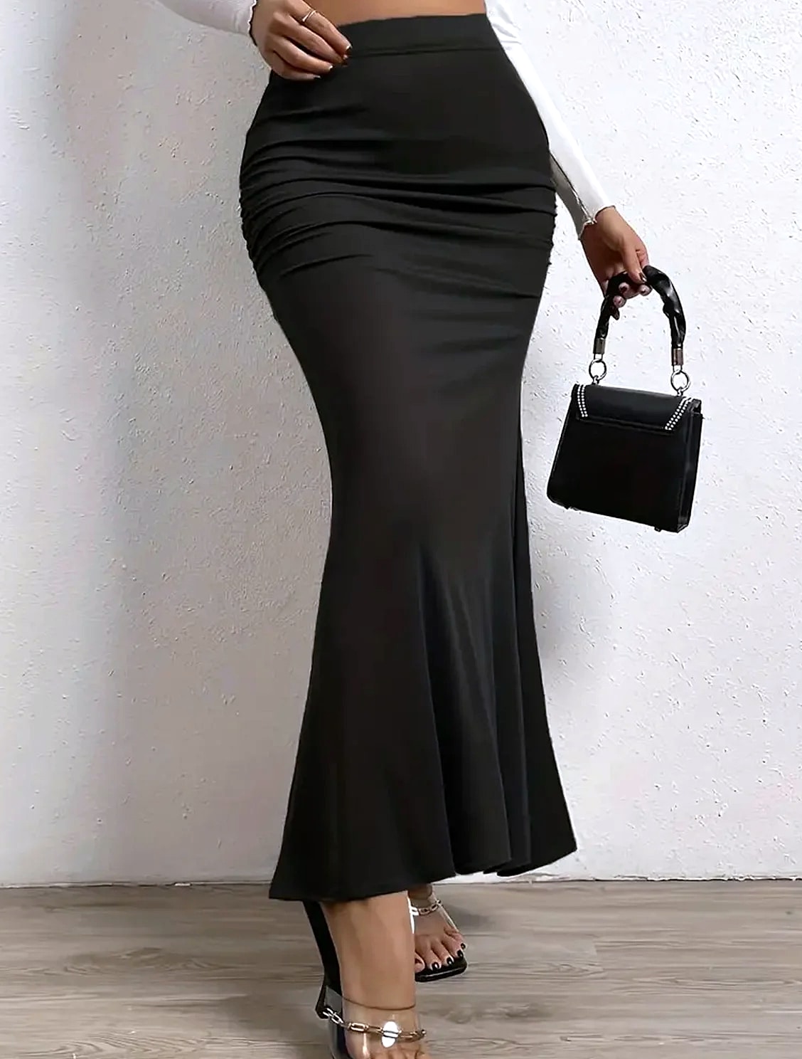 DOHTIH Women's Solid Fishtail Skirt High Waist — interior detail