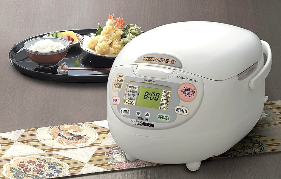 Zojirushi NS-ZCC10 5.5-Cup Neuro Fuzzy Rice Cooker — package contents
