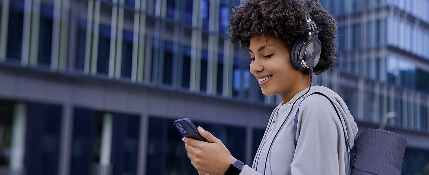 OneOdio Pro-10 Studio Monitor Headphones with 50mm Drivers — assembled view