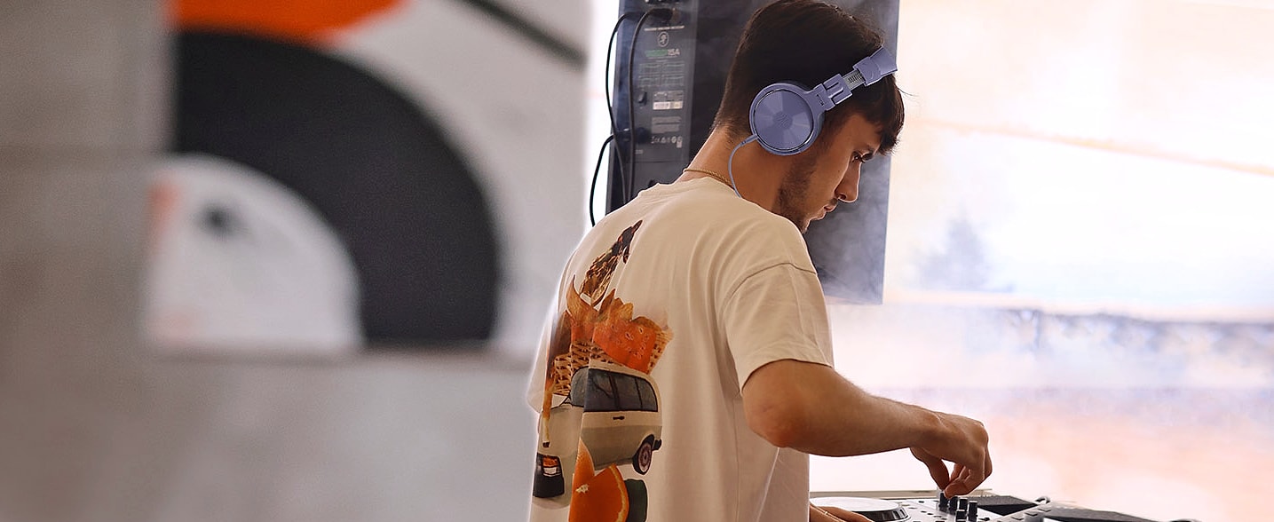 OneOdio Pro-10 Studio Monitor Headphones with 50mm Drivers — feature highlights