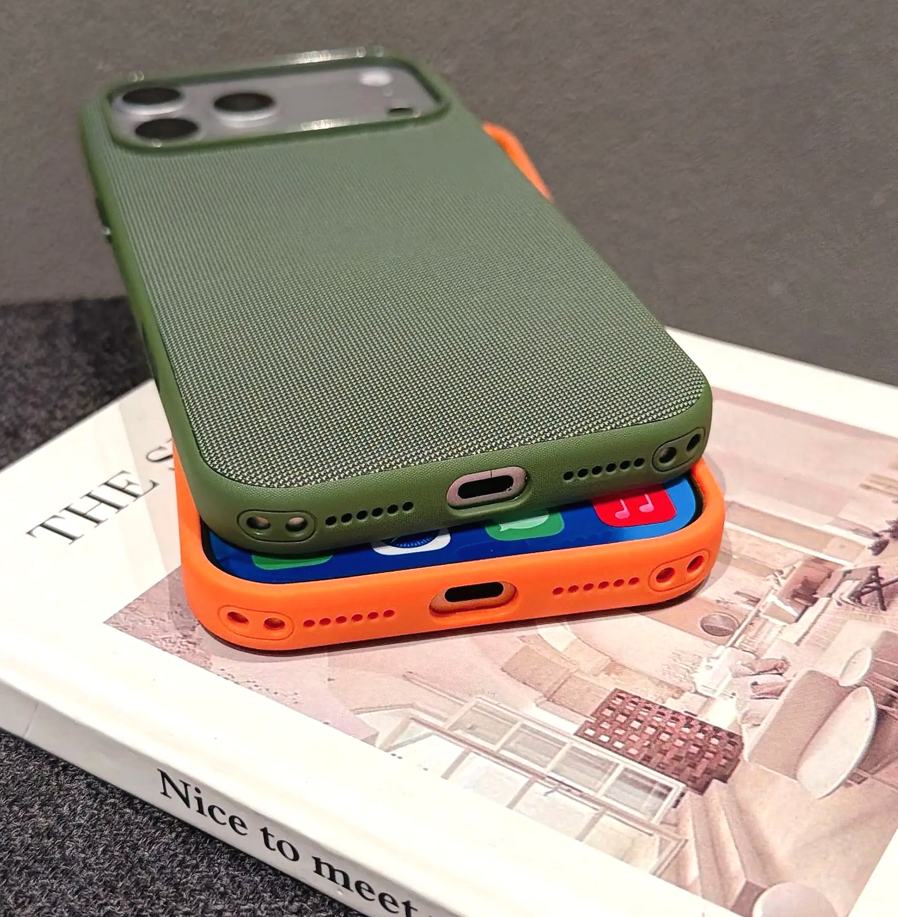 Techwoven Fabric Magnetic Phone Case for iPhone 15/16/17 — interior detail
