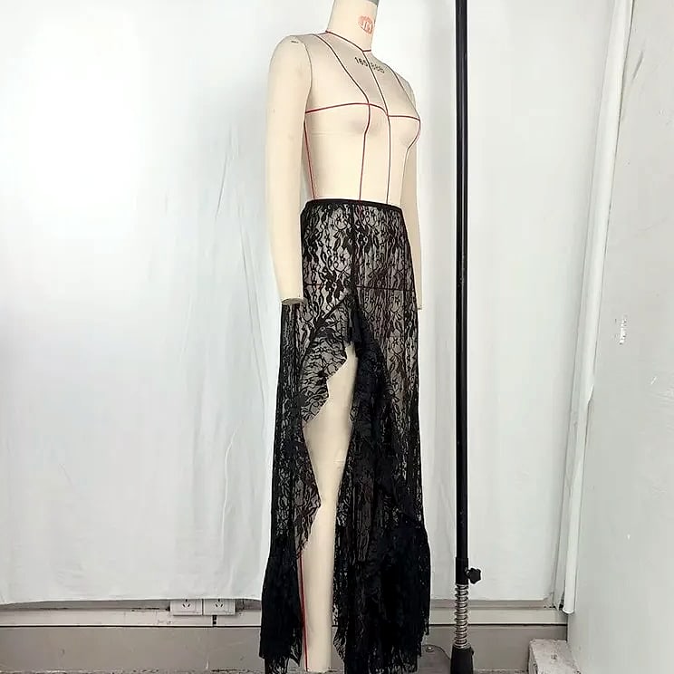 Grosfairy Lace Asymmetrical Skirt with Floral Ruffles — build progress