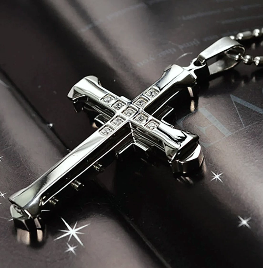 ATMDOG Stainless Steel Cross Necklace Religious Pendant — close-up details