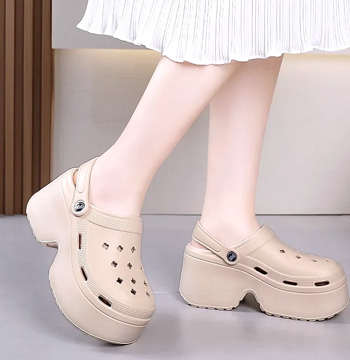 Women's EVA Platform Sandals Waterproof Summer Slippers — build progress