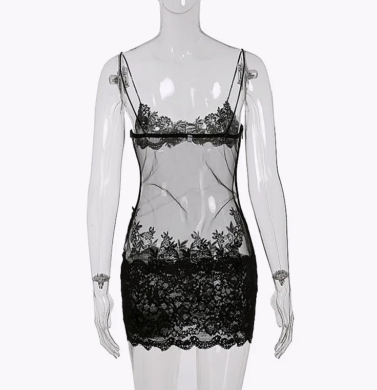 Grosfairy Lace Mini Dress with Spaghetti Straps and Flower — build progress