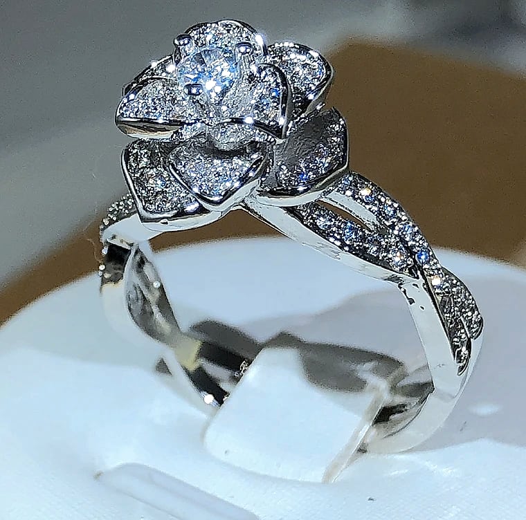 925 Sterling Silver Three-Dimensional Rose Ring with White — build progress