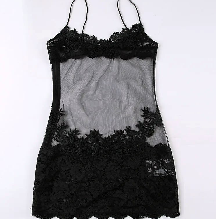 Grosfairy Lace Mini Dress with Spaghetti Straps and Flower — feature highlights