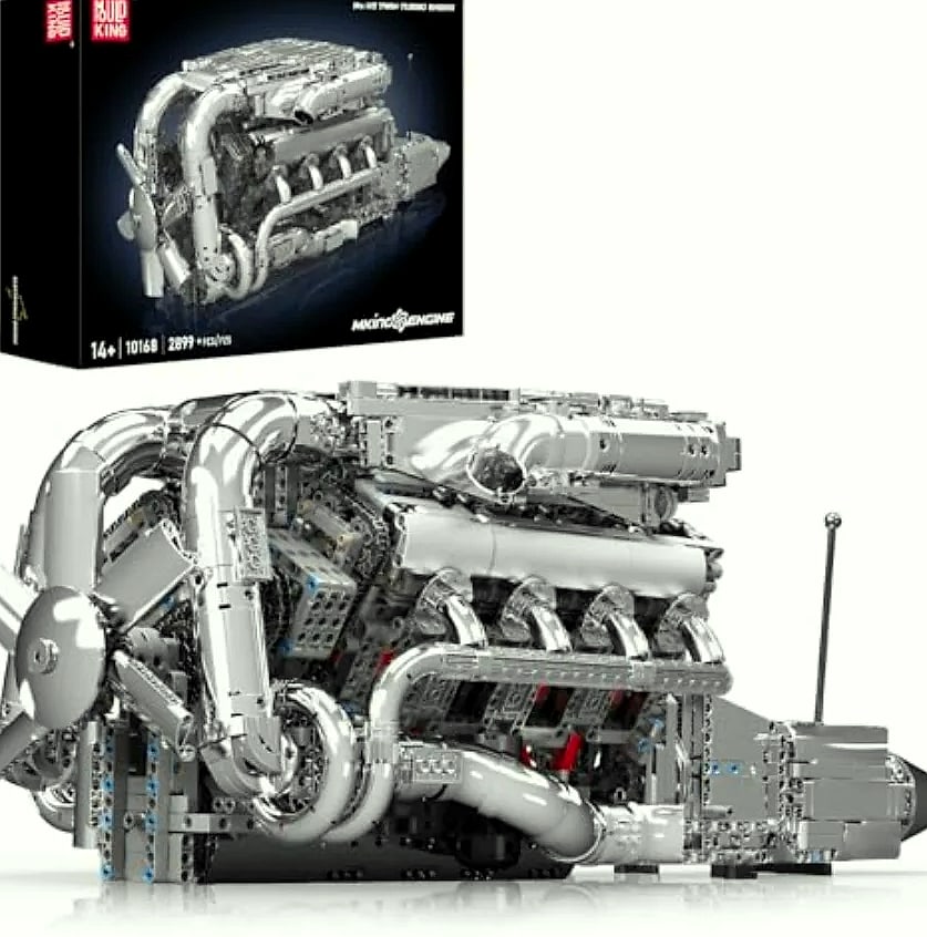 Mould King V8 Twin-Turbo Engine Model Kit 2899 Pieces — package contents