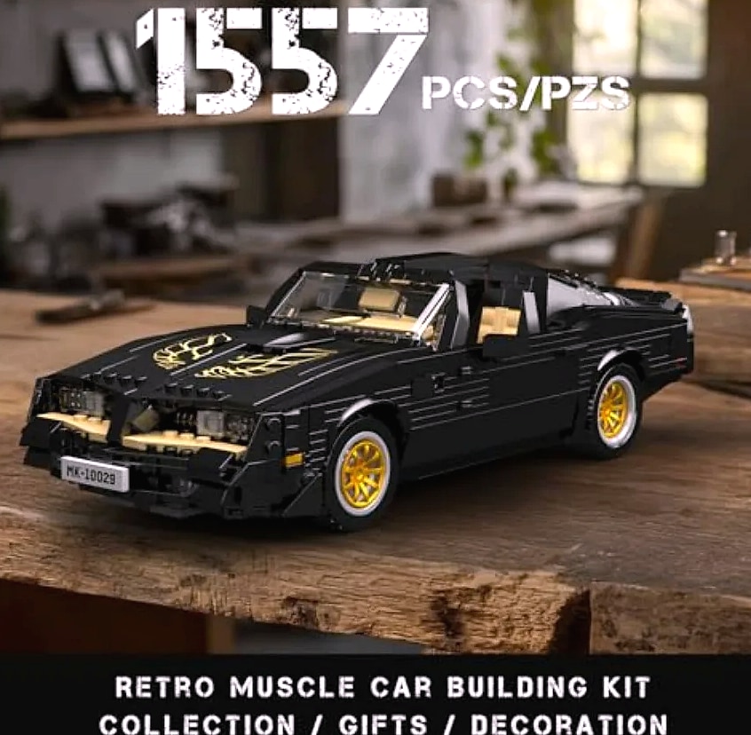 Mould King Classic Supercar MOC Building Blocks Kit — assembled view