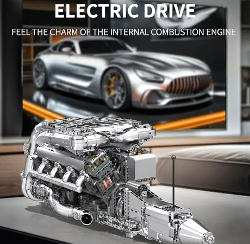 Mould King V8 Twin-Turbo Engine Model Kit 2899 Pieces — assembled view