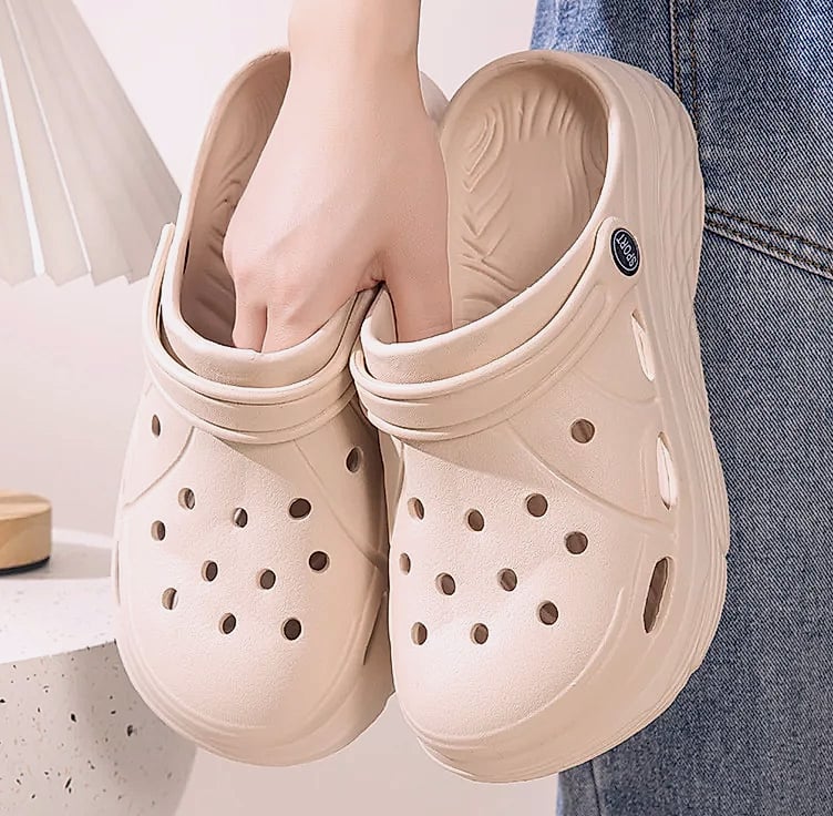 Women's Platform Sandals Thick Sole Eva Clogs Garden Shoes — scale reference