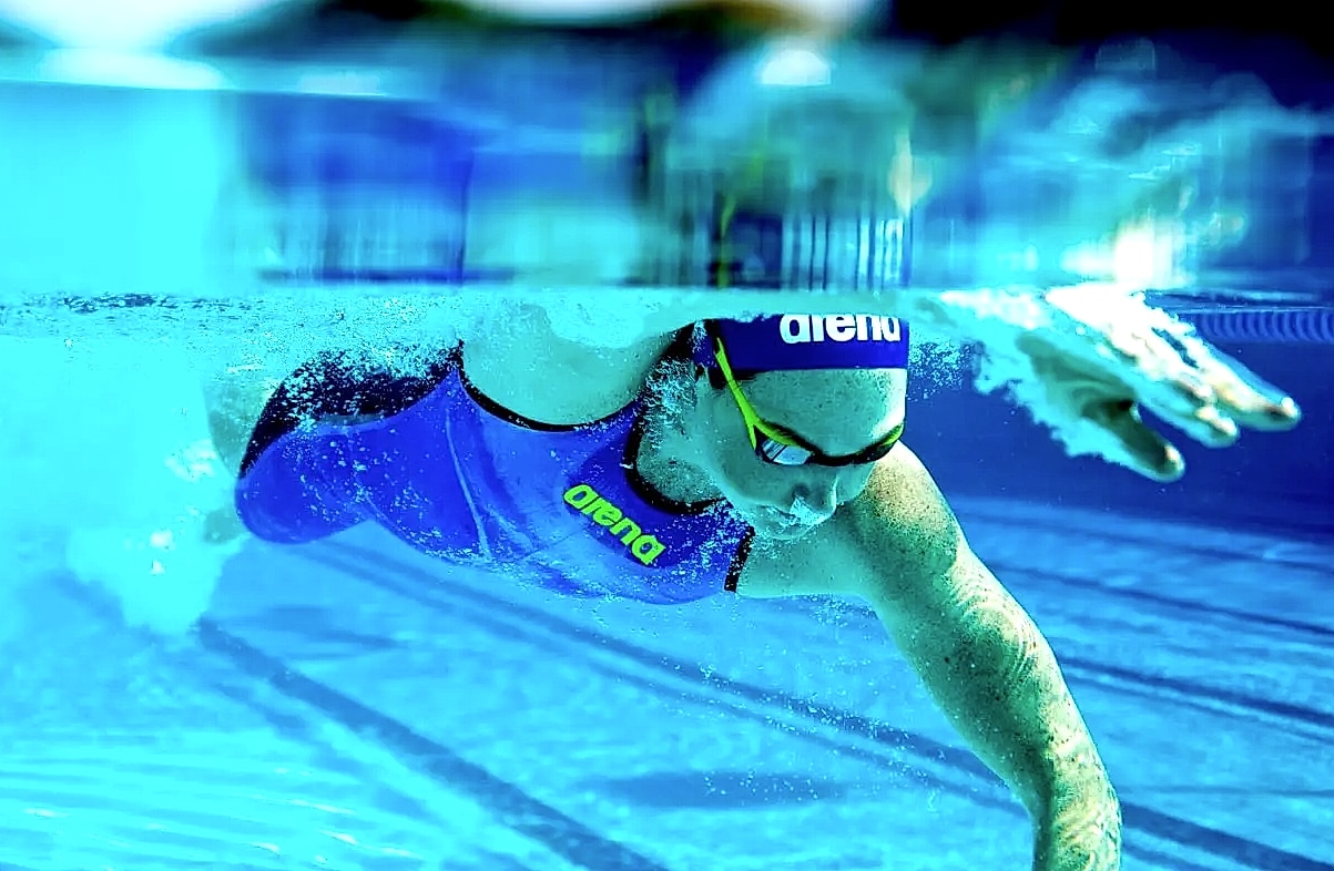 Adult Racing Swim Goggles, FINA-Approved Anti-Fog Lens — feature highlights