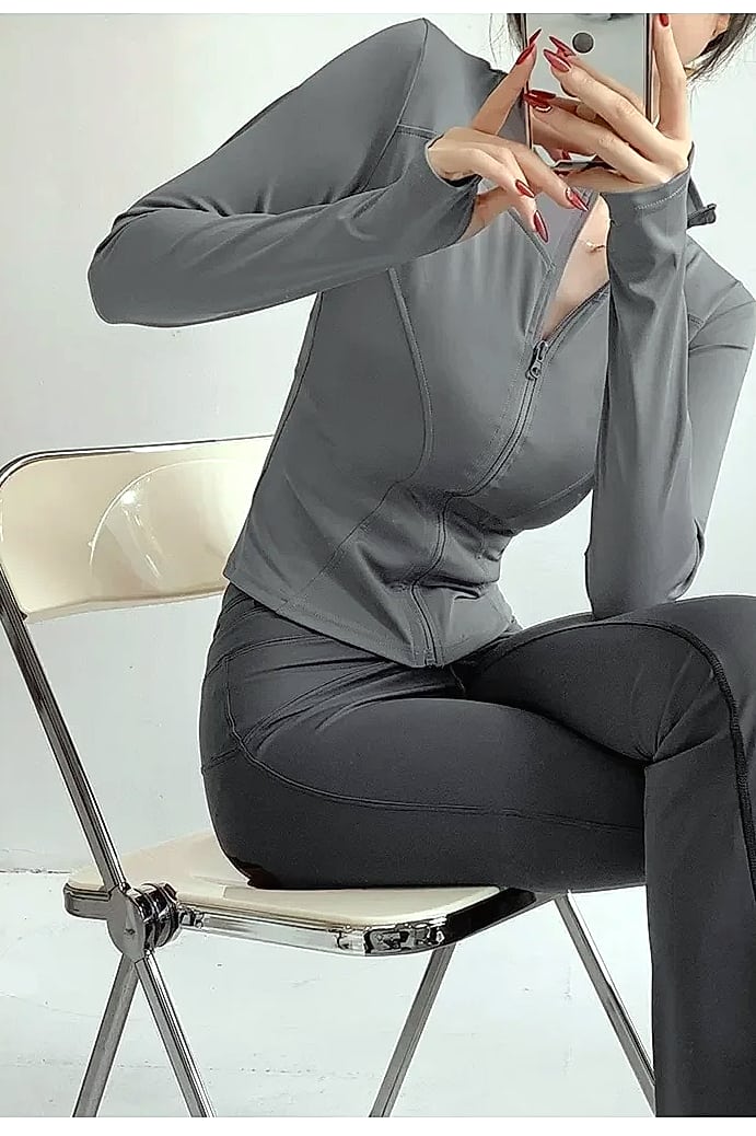 Women's Quick Dry Yoga Jacket Long Sleeve Zip Running Top — package contents