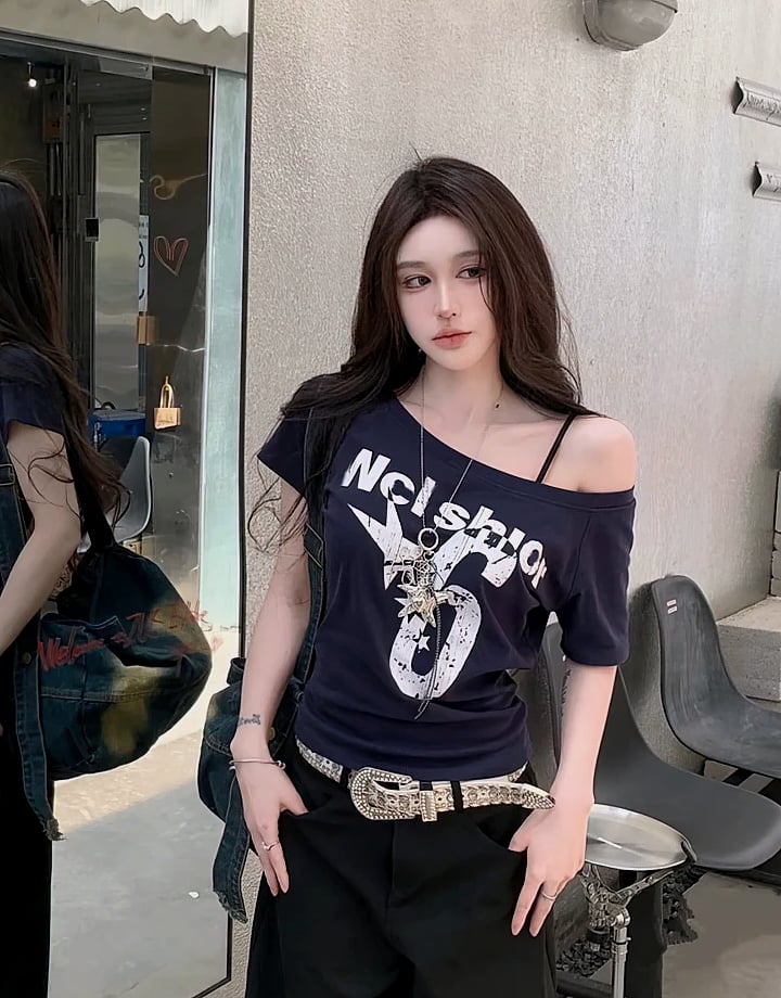 ZOYLEIR Y2K Off-Shoulder Crop Top Women Short Sleeve — scale reference